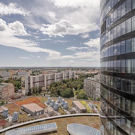 Rentplanet - Apartament Sky Tower Breslavia Esterno foto