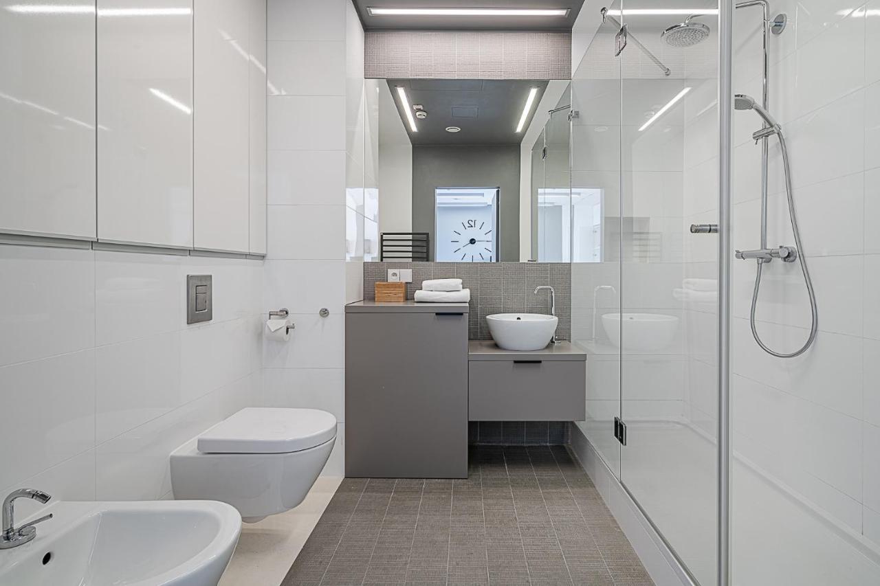Rentplanet - Apartament Sky Tower Breslavia Esterno foto