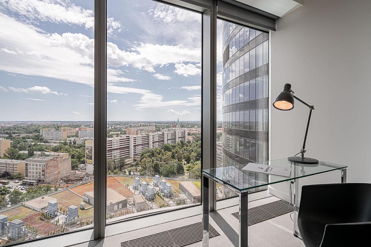 Rentplanet - Apartament Sky Tower Breslavia Esterno foto