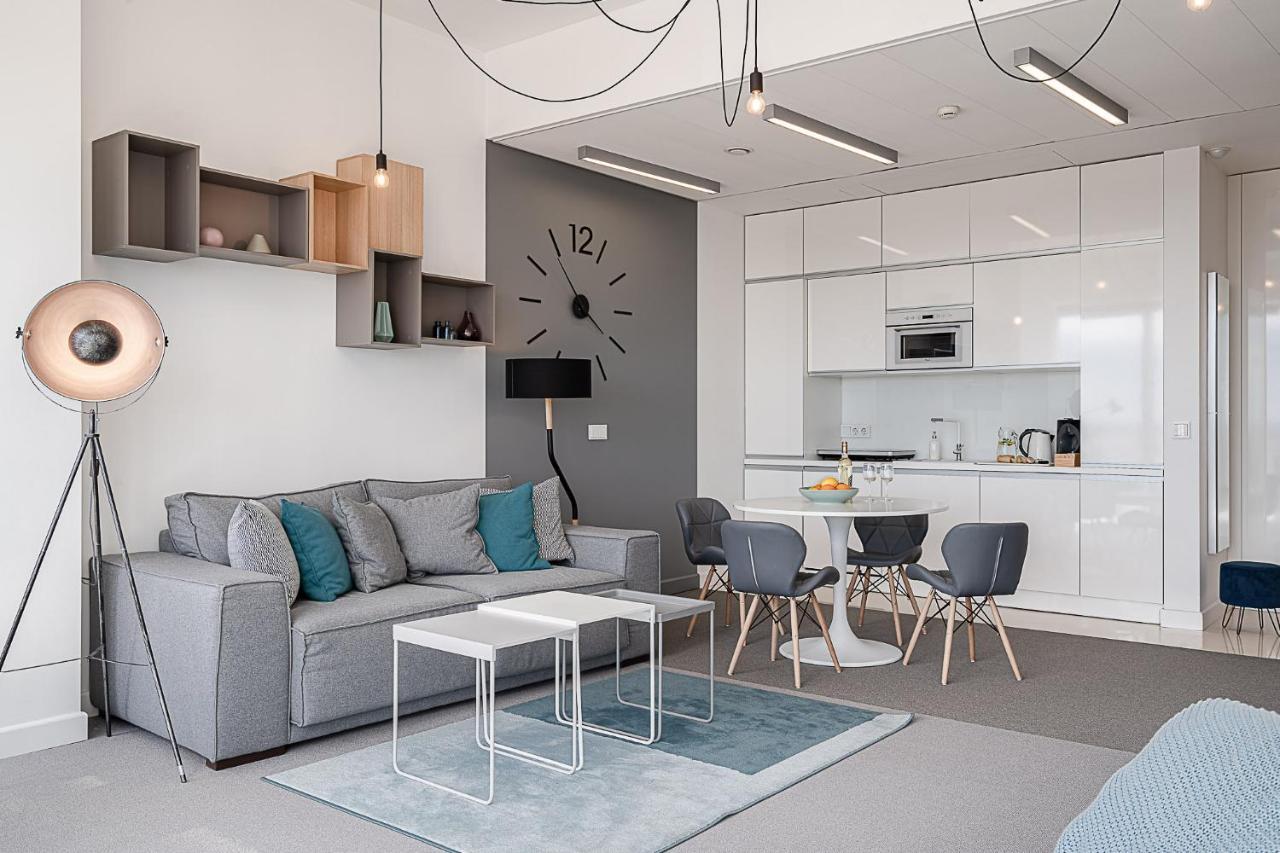 Rentplanet - Apartament Sky Tower Breslavia Esterno foto