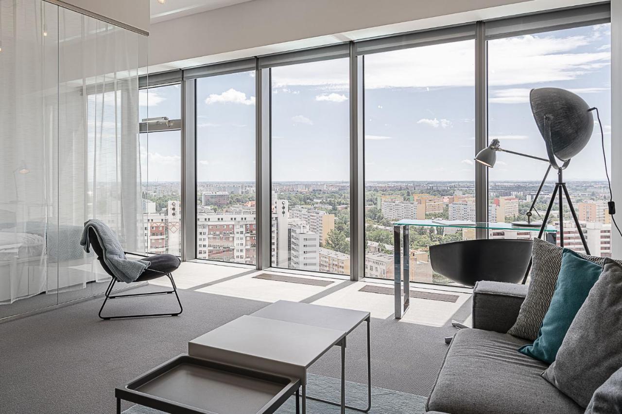Rentplanet - Apartament Sky Tower Breslavia Esterno foto